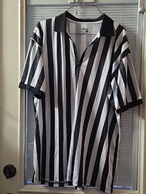 Men's Black & White Vertical Stripe Polo Shirt - Unbranded